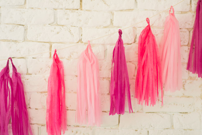 Guirnalda borlas papel de seda diy