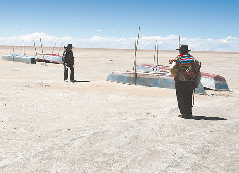 Lago Poopó no se recupera a pesar de lluvias de febrero - Bolivia informa Lago poopó