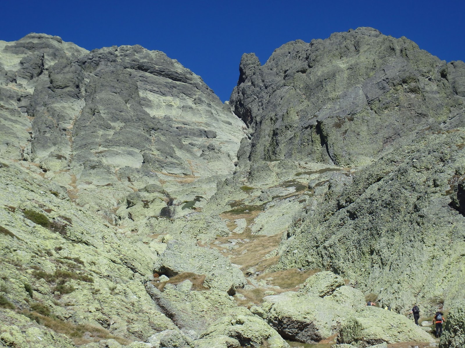 GLORIA O RAPEL: Canal Sur al Pico Medio y Cumbre Principal Curavacas