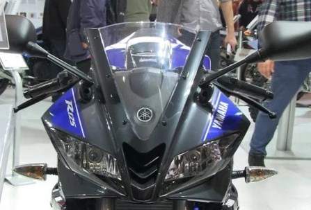 Tampak-Depan-Yamaha-R125 Tampak-Depan-Yamaha-R125