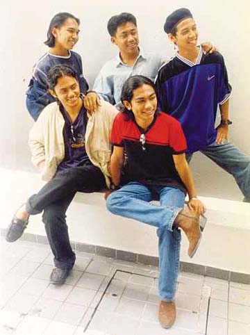 TeminFM Blog: Album Legasi: Rindu Spoon