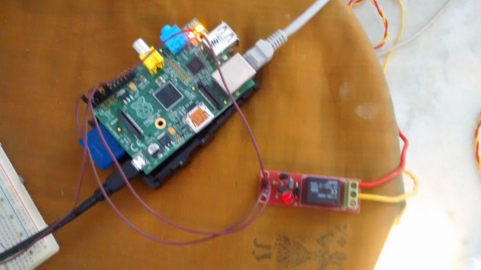fn main(): Raspberry Pi + Relay Board to turn on 220v bulb from python ...