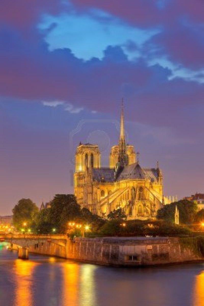 Notre-Dame de Paris at night