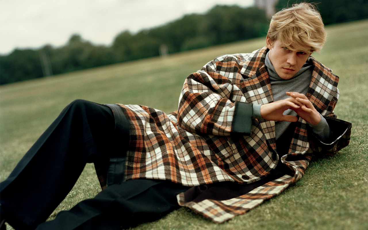 MOST BEAUTIFUL MEN: JOE ALWYN
