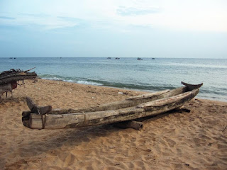 three-log raft "boat catamaran" from Sri Lanka