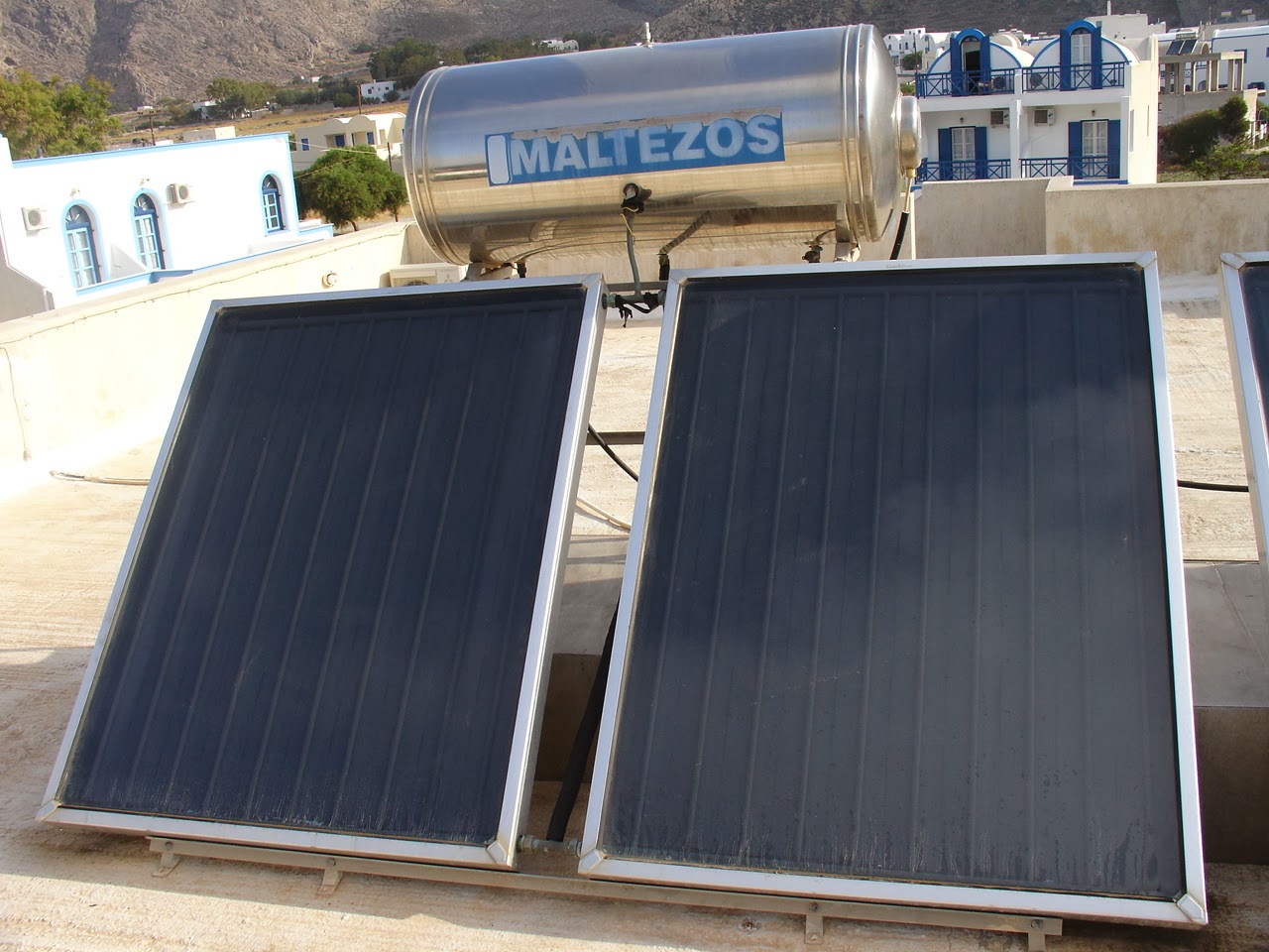 Electricity Employing Solar Power To Extract Water From Air