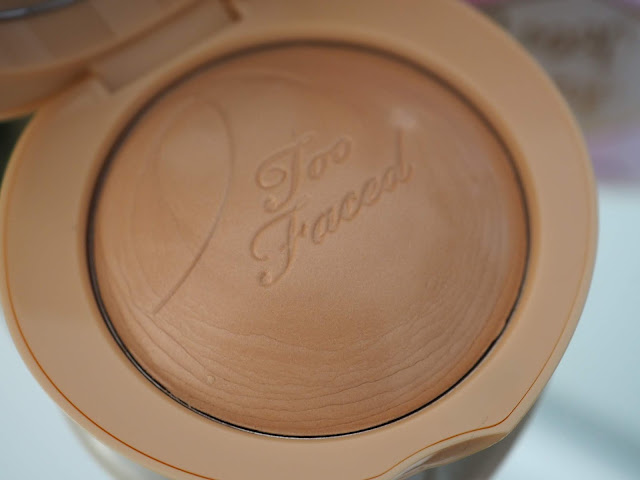 Too Faced Peach Frost Melting Powder Highlighter