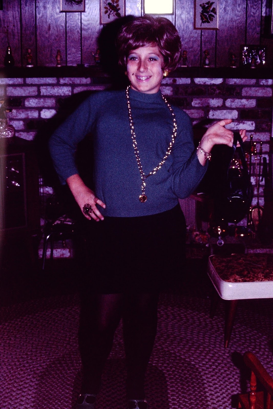 Guy Dads Halloween Throwback 1970 Costume Party