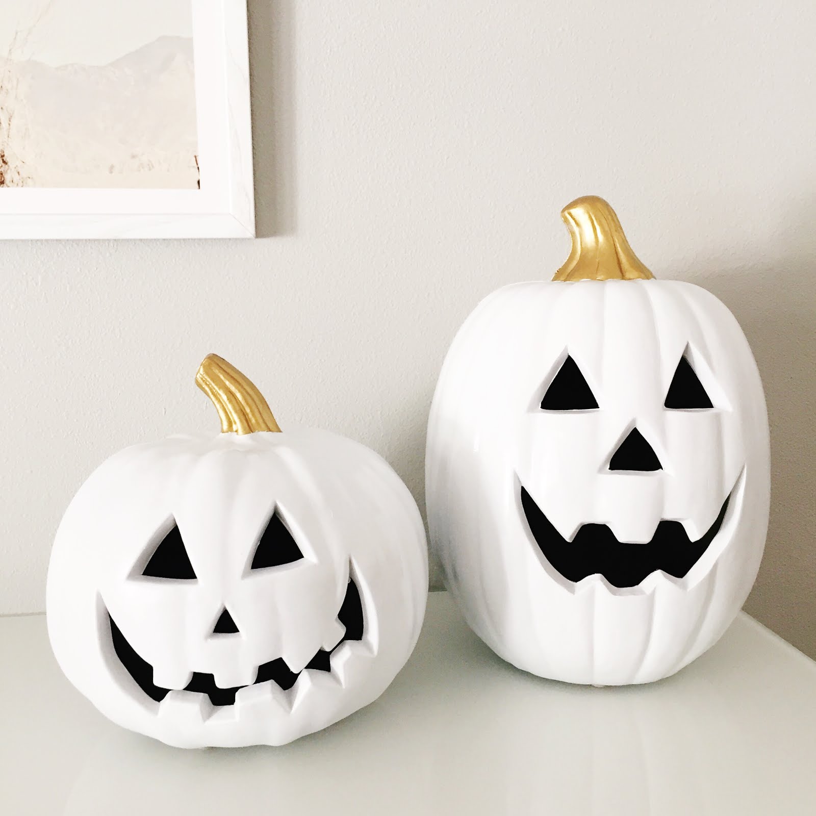 Petite Insanities DIY White and Gold Pumpkins