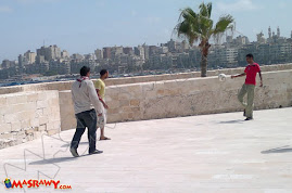 بالصور.. مهزلة في قلعة قايتباي بالإسكندرية !!