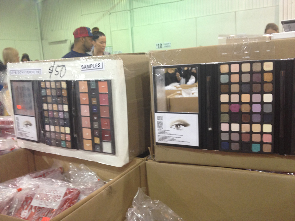 Bee on Beauty ESTEE LAUDER/MAC WAREHOUSE SALE