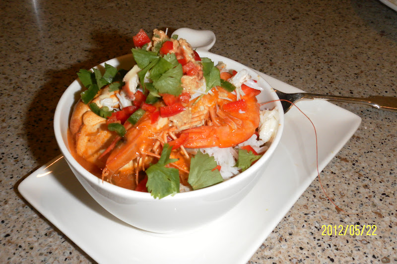 FLOWER POT KITCHEN CHICKEN AND PRAWN GUMBO! PROBABLY THE BEST GUMBO EVER!
