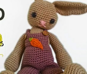 http://lanasyovillos.com/amigurumi/conejo_grande