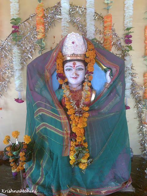 Image: Devi Maa Showering Her blessings upon her children