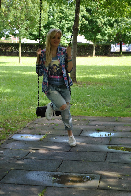 outfit jeans boyfriend ripped come abbinare i jeans boyfriend abbinamenti jeans boyfriend how to wear boyfriend ripped jeans outfit giugno 2016 outfit casual outfit sporty mariafelicia magno colorblock by felym fashion blog italiani fashion blogger italiane blogger italiane di moda 