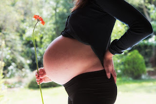 8 Ciri-Ciri Hamil Bayi Anak Laki-Laki Yang Akurat dan Paling Menonjol Hamil merupakan sebuah kebahagian bagi sepasang suami istri yang sedang menginginkan hadirnya buah hati, namun sering menjadi pertanyaan banyak ibu yang sedang mengandung , apakah bayi yang dikandungnya perempuan atau laik-laki?, pertanyaan itu sering muncul apalagi jika perut si ibu kian membesar, perempuan maupun laki laki semua itu ada tanda dan ciri ciri nya , kali ini kita akan membahas topik ciri ciri hamil bayi laki laki, agar tidak membuang waktu anda silahkan simak penjelasan berikut ini.