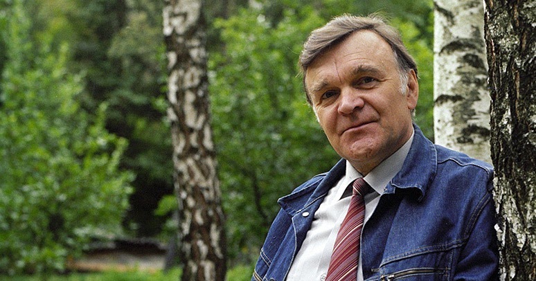 Постижение подвига. <b>Юрий Бондарев</b>
