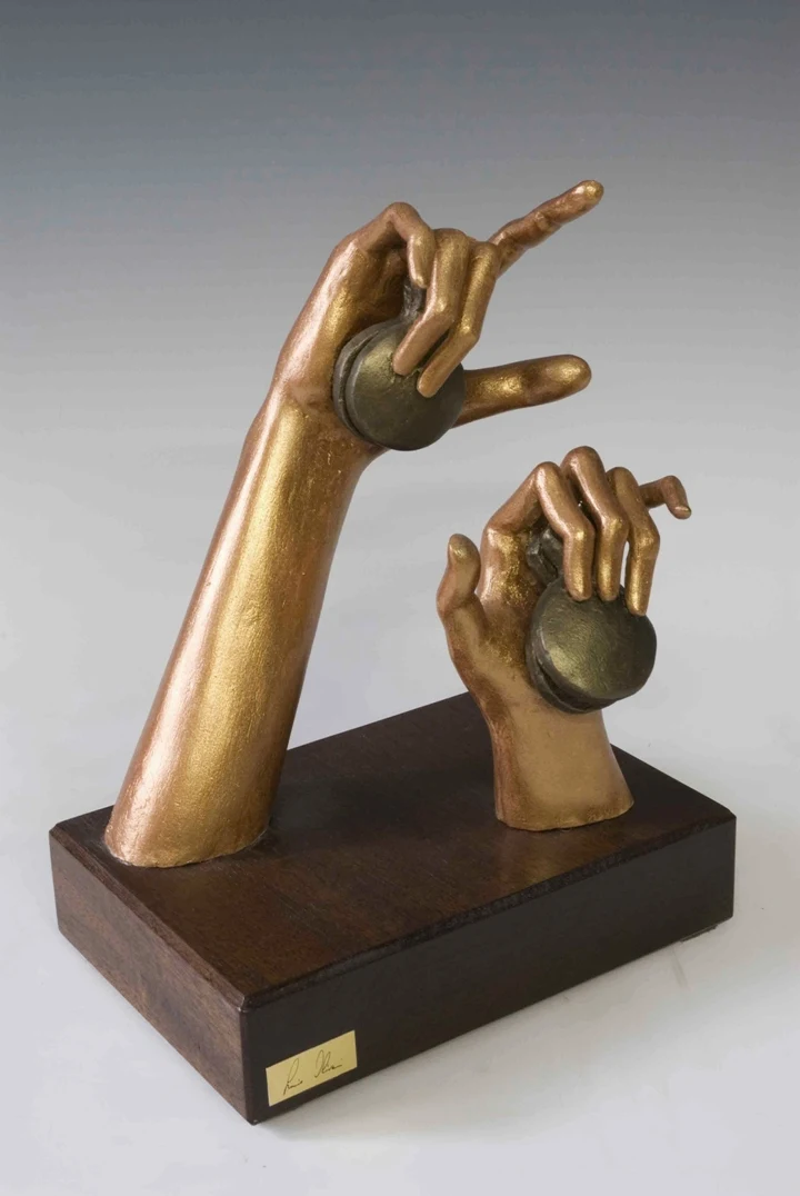 Lucio Olivieri | Italian Figurative sculptor
