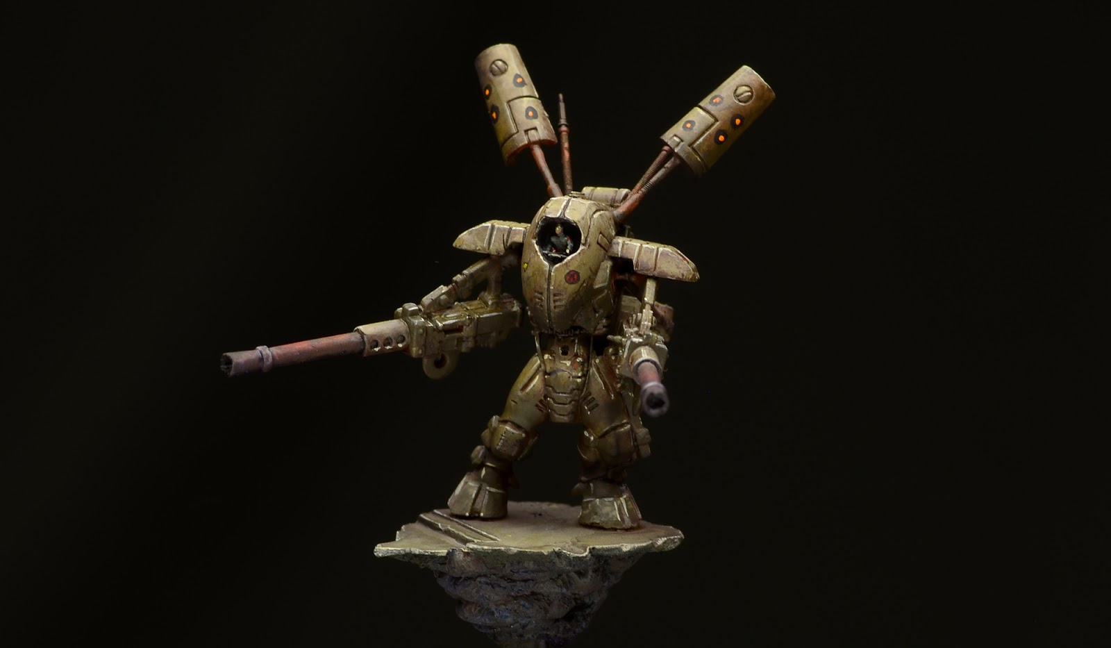 hermoli model figures