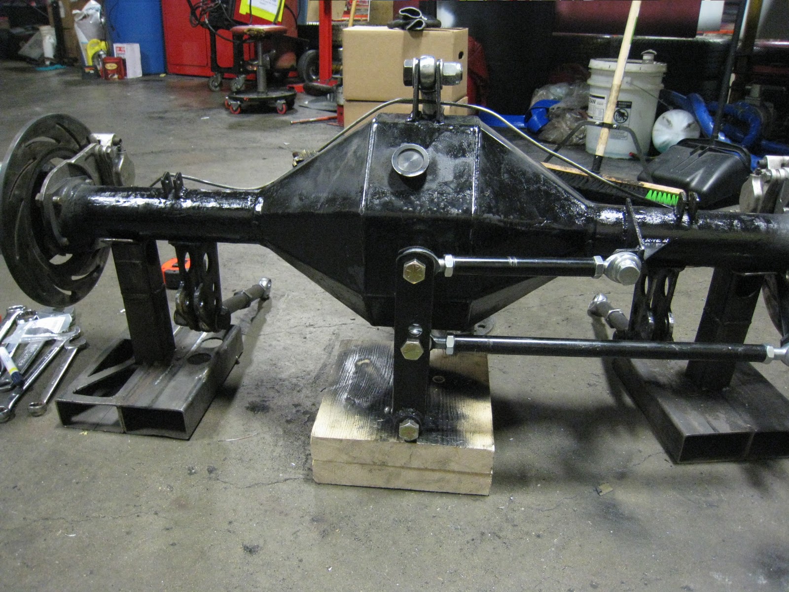 V8 Powered MGBGT Complete redesign of rear suspension