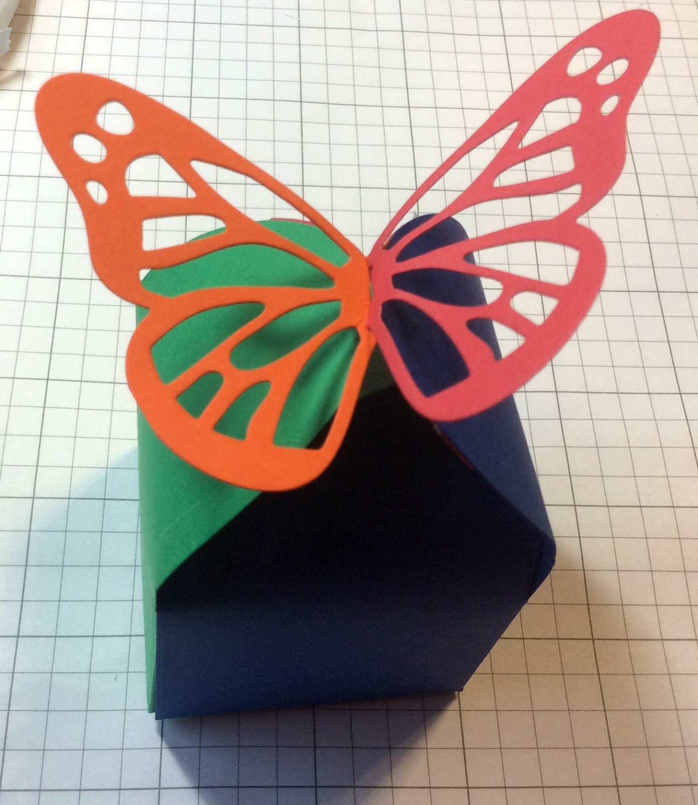 GERTSGOODS YNS Butterfly Box Tutorial