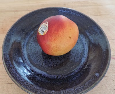 The nectarine is a smooth-skinned peach that is grown throughout the warmer temperate regions of both the Northern and Southern hemispheres. 