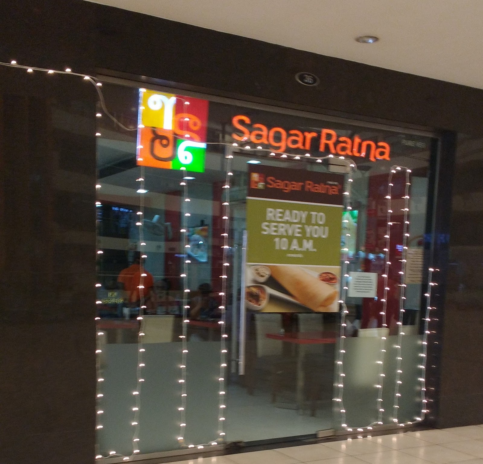 Footloose in India Vasant Square Mall in Vasant Kunj, Delhi