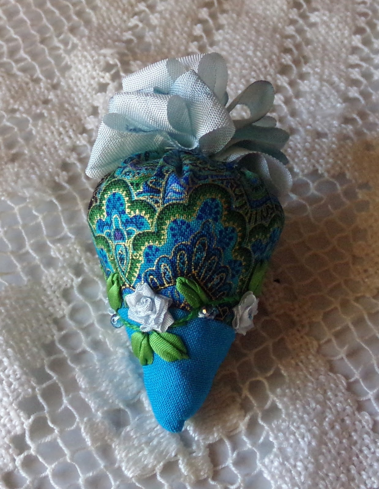 Shawkl Designs Emery Pin Cushions