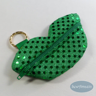 Green Lips Shaped Coin Purse, Earbud Pouch