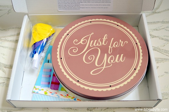 BakerDays Personalised 5 inch Letterbox Gift Cake Review BakerDays Personalised 5 inch Letterbox Gift Cake Review