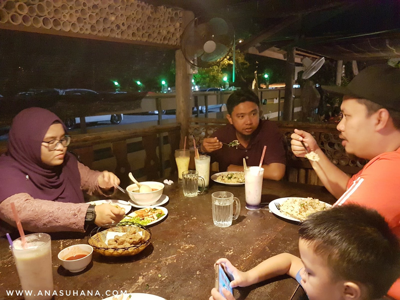 NR Cafe Tok Jembal Kuala Terengganu