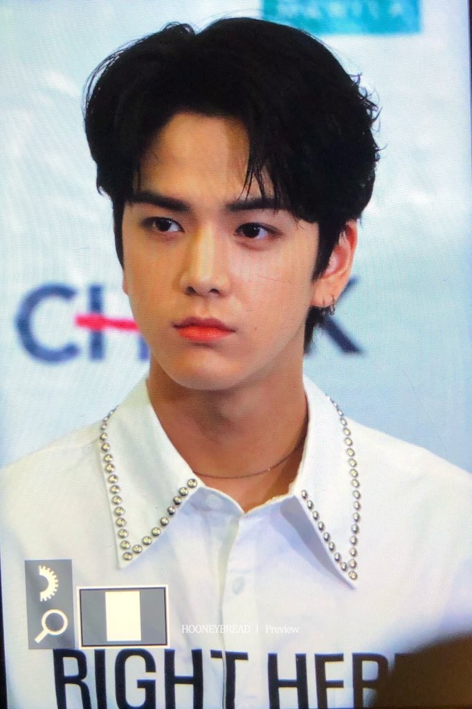 어제자 취저였던 남돌 공항패션.jpg | 인스티즈