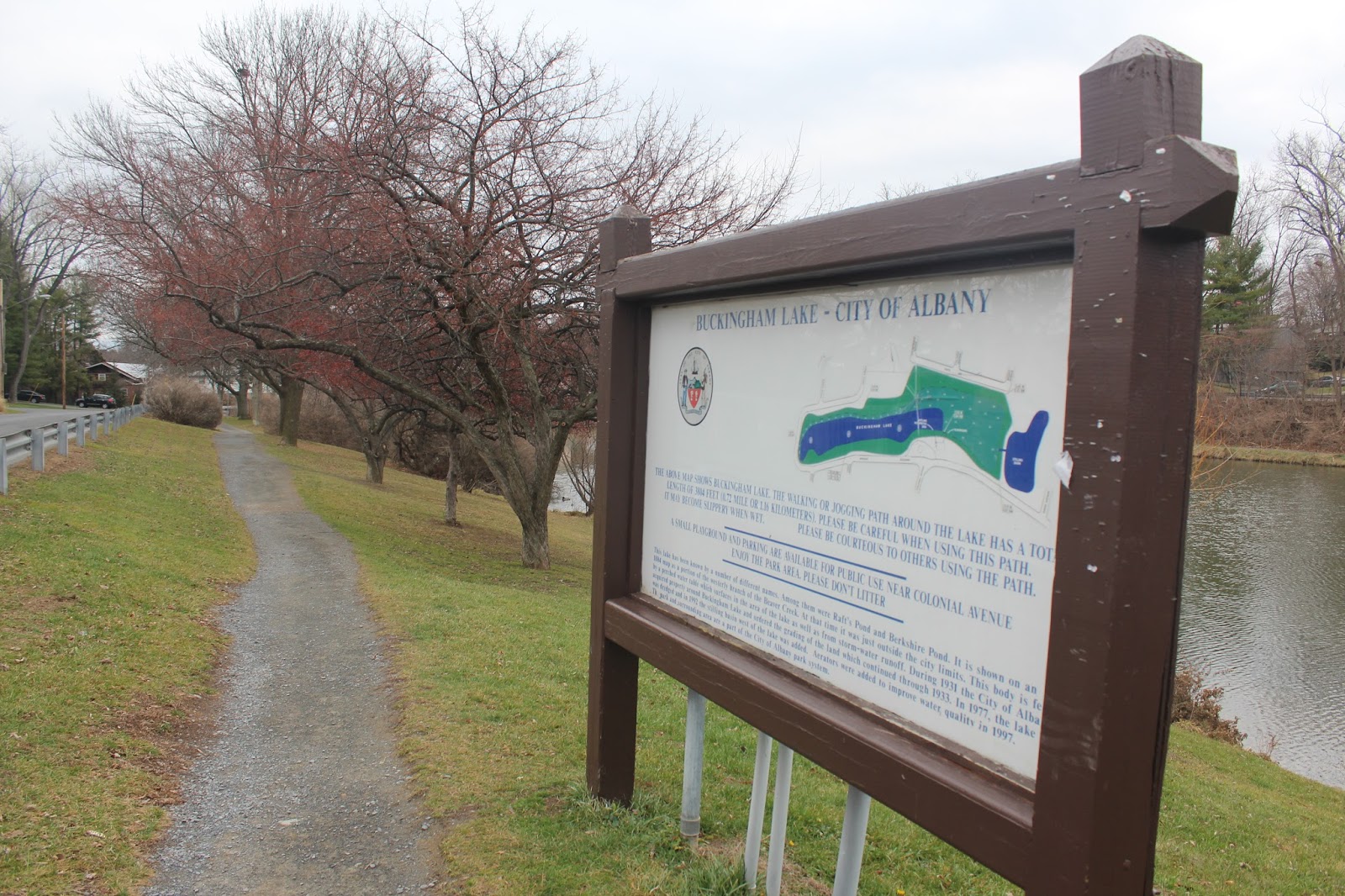Walking Man 24 7 Buckingham Lake(Albany)