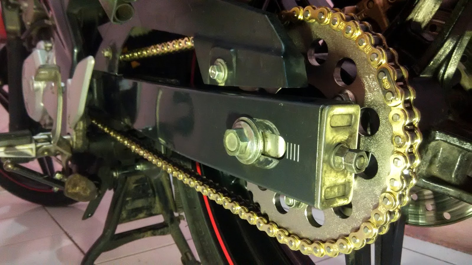 Review Singkat Gear SSS New Vixion Lightning  AturMotor