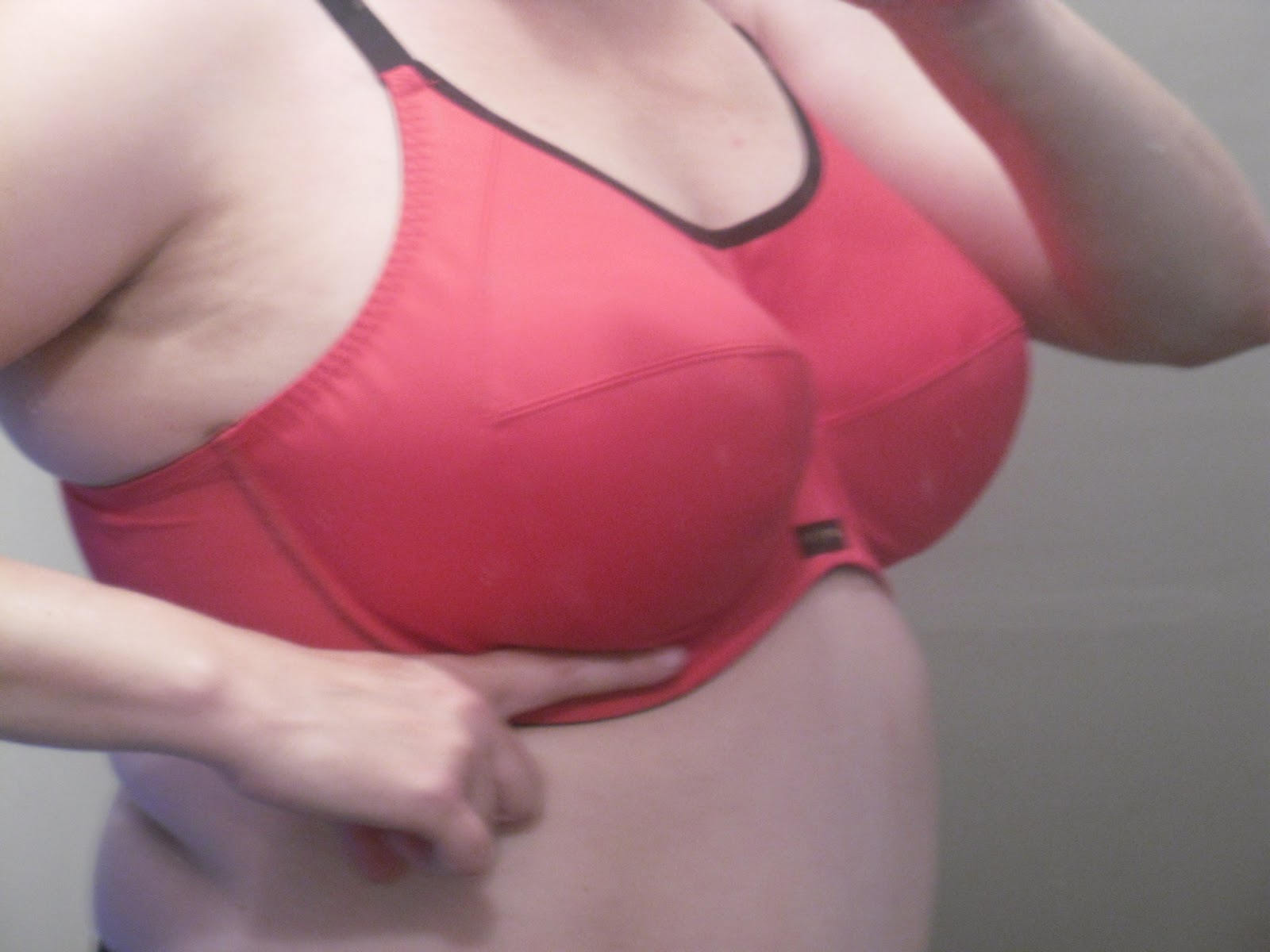 Question] Is it even POSSIBLE that I need a 38G bra? [Measurement Check]  Also: WHAT is bra overhang? : r/ABraThatFits