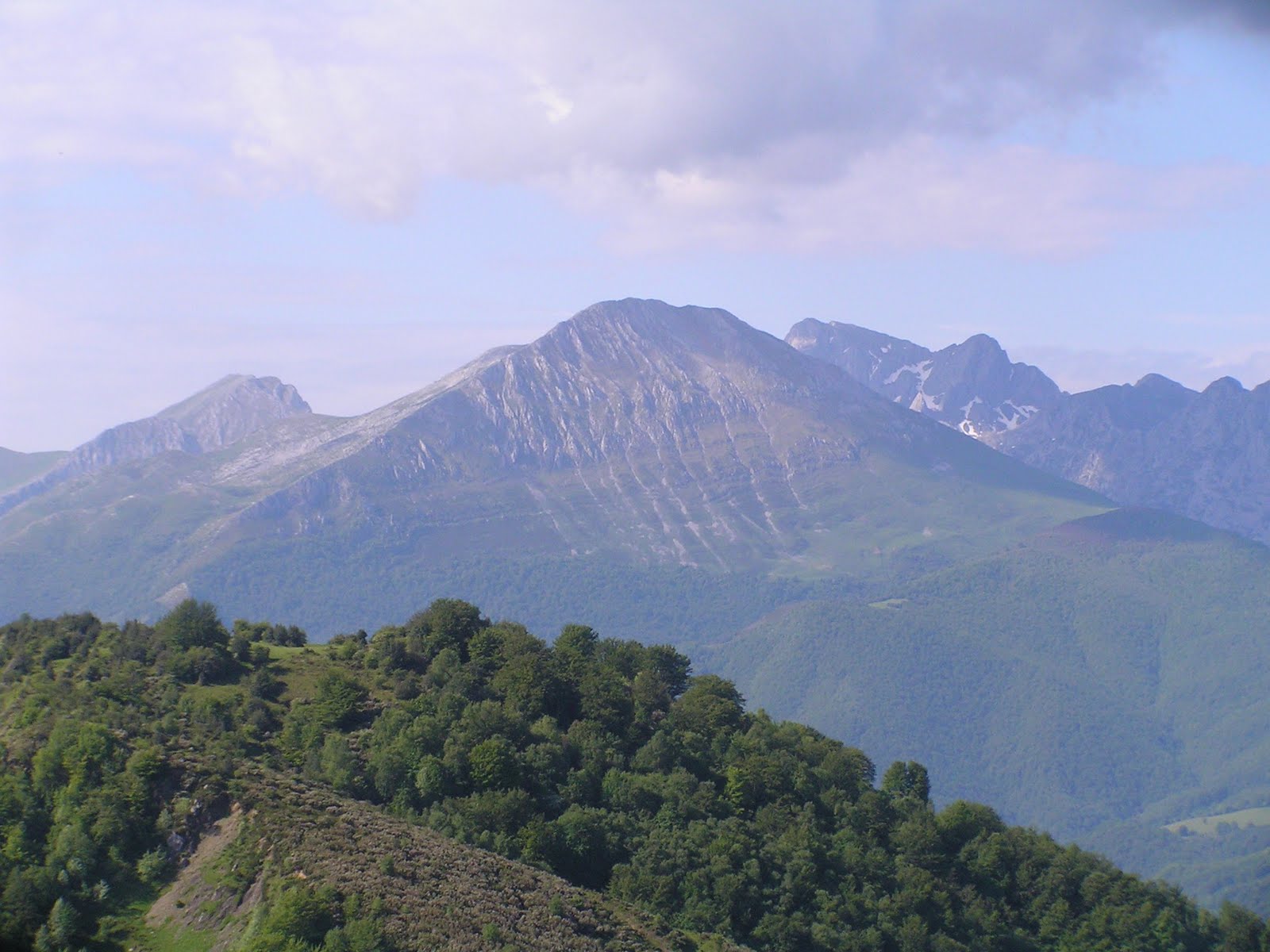 Corriendo por la Jaula Sierra del Aramo