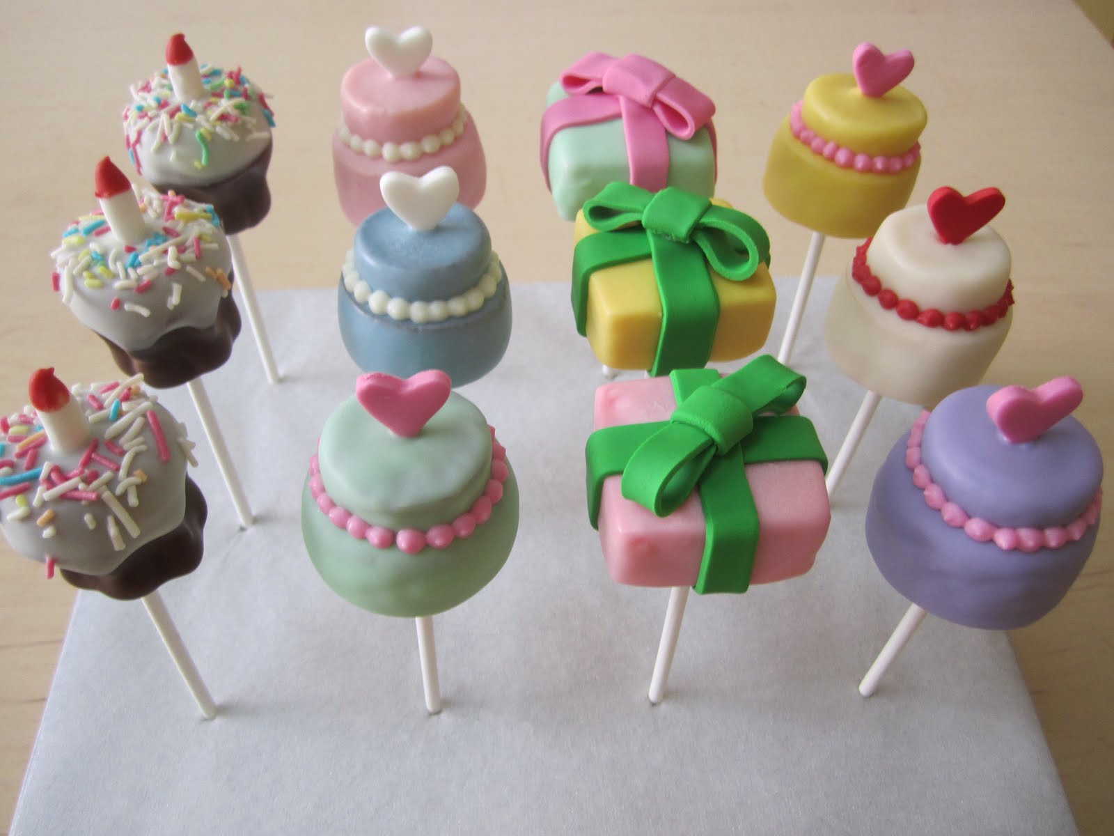 POPS CAKE Birthday Gift Cake Pops