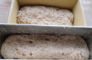 Dough in the bread baking form - Teig in der Brotbackform
