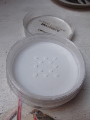 Dermacol Invisible  fixing powder  púder