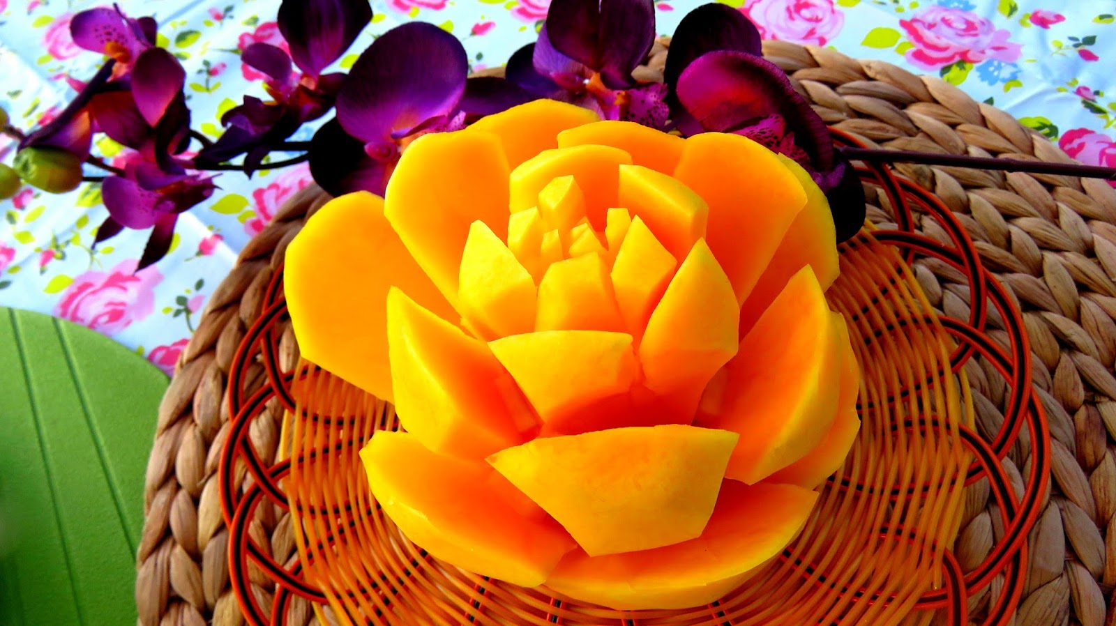 Josephine's Recipes How To Cut A Mango into Rose Flower Great Mango