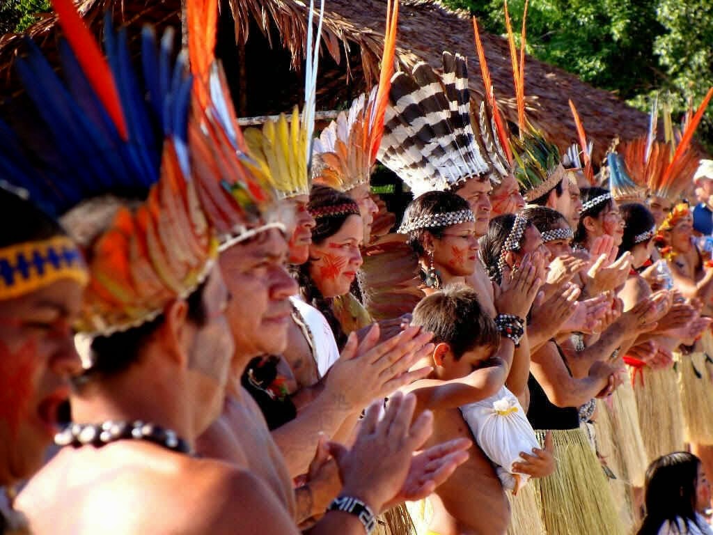 Povos Indígenas do Brasil Série Povos da Amazônia Artes modernas Povos Indígenas do Brasil Série Povos da Amazônia Artes modernas