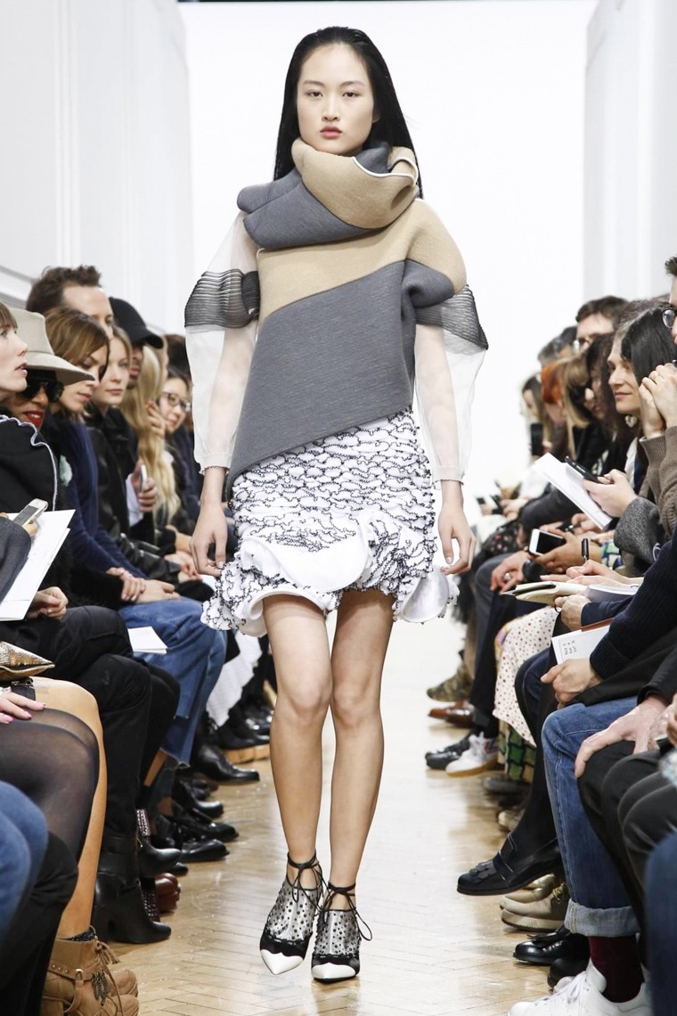 JW Anderson Fall/Winter 2016-2017 RTW LFW jw-anderson-fall-winter-2016-2017-collection-London-Fashion-Week, jw-anderson-fall-winter-2016, jw-anderson-fall-winter-2017, j-w-anderson-fall-2016, jw-anderson-2017, dudessinauxpodiums-du-dessin-aux-podiums