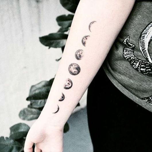 tatuagens femininas da lua tatuagens femininas da lua