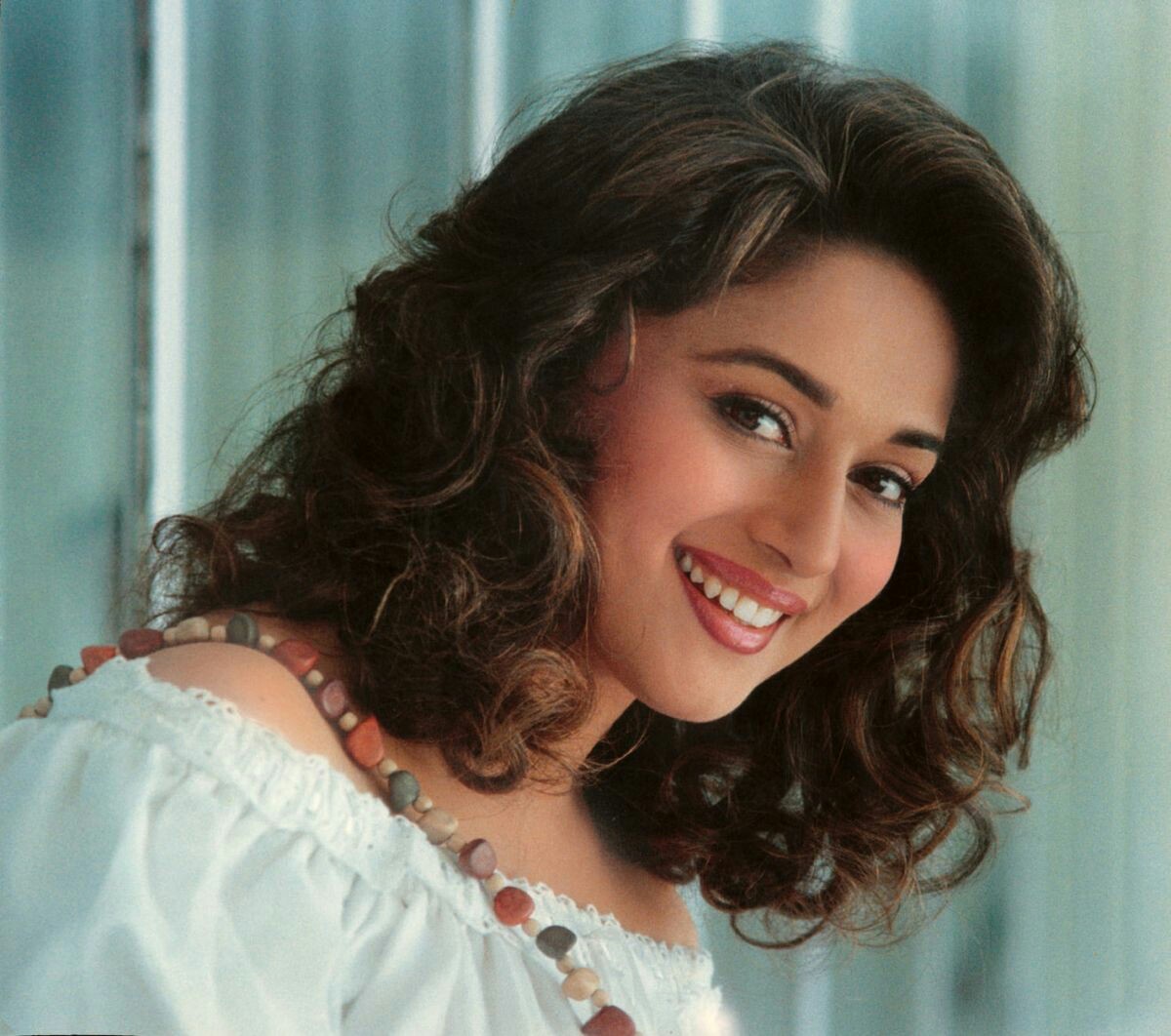 Facts N' Frames-Movies | Music | Health | Tech | Travel | Books | Education  | Wallpapers | Videos: 60 Rare Photos of Young & Beautiful Madhuri Dixit