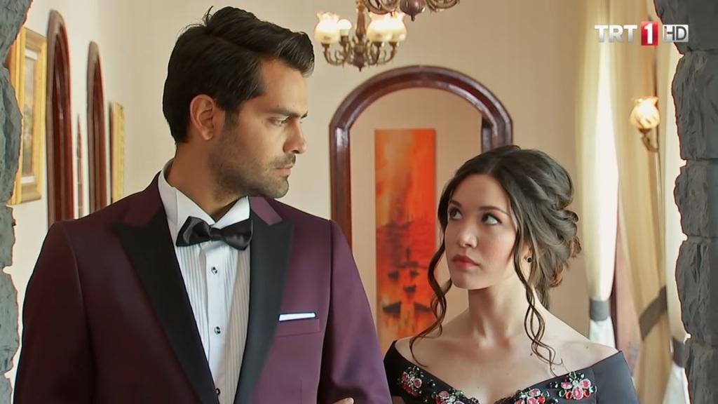 Więzień miłości odcinek 214: Omer i Zehra idą na pokaz mody! Leyla zdobywa licencję! [Streszczenie + Zdjęcia]