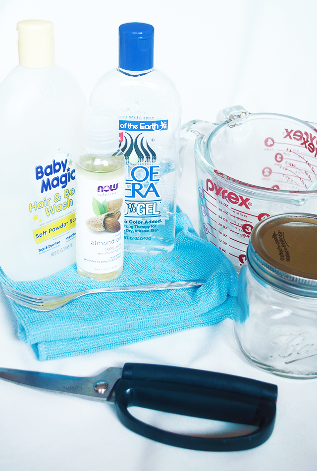 Easy DIY No-Sew Reusable Facial Wipes - These DIY facial wipes take about ten minutes to make and use easy-to-find ingredients. They're a must-have in my vegan skin routine for sure. Click here for the recipe, or pin it for later <3 diy reusable face wipes, diy face wash wipes, diy face wipes coconut oil, homemade cloth face wipes, homemade face cleansing wipes, homemade face wash wipes, homemade face wipes, homemade face wipes for sensitive skin, homemade face wipes recipe, homemade facial wet wipes, homemade facial wipes recipe, homemade hand and face wipes, homemade natural face wipes, homemade reusable face wipes, how to make homemade face wipes, make homemade face wipes, natural homemade face wipes, diy reusable face wipes, homemade reusable face wipes, how to make reusable face wipes, reusable face wipes, reusable facial wipes, vegan face wipes, vegan facial cleansing wipes, vegan facial wipes, cruelty free face wipes, cruelty free facial cleansing wipes