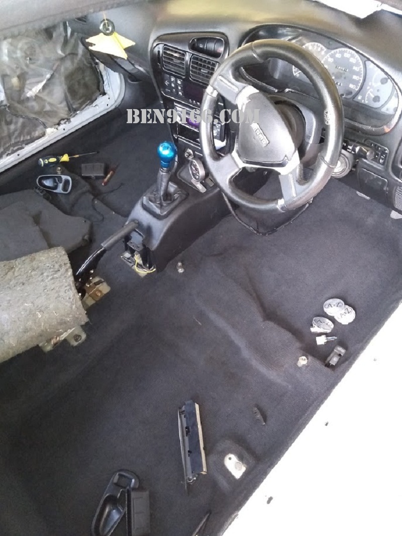Project Satria: Clean Interior and Parts Needed | BEN9166