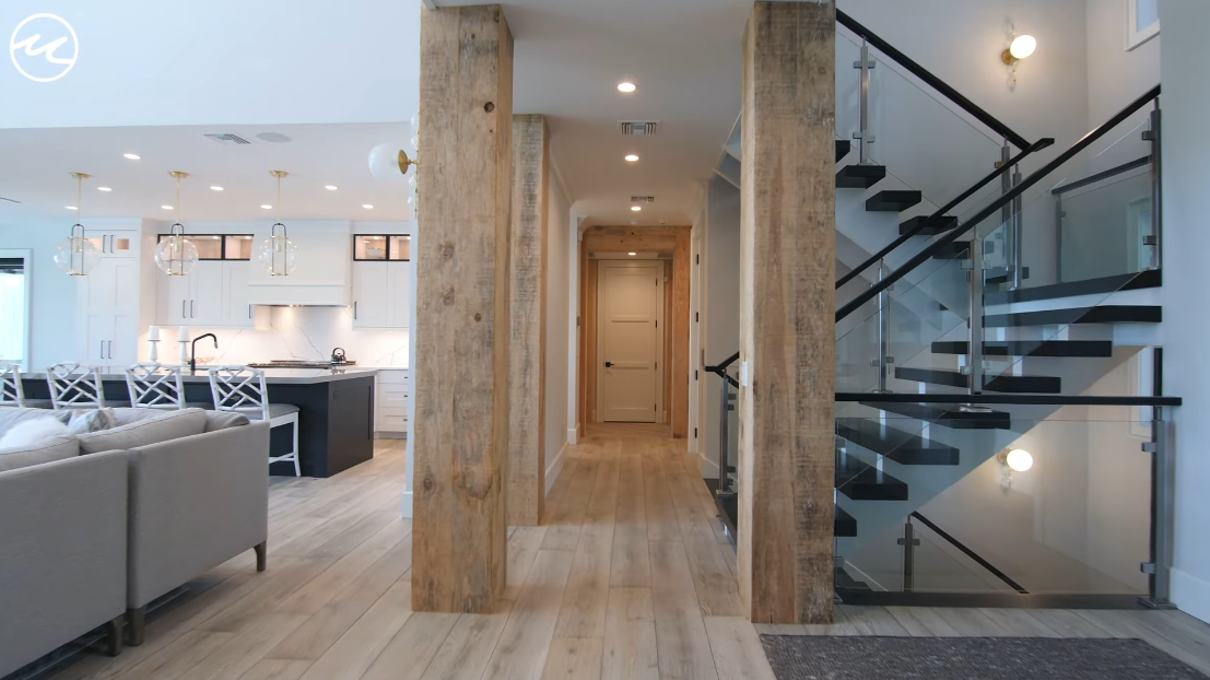 34 Interior Design Photos vs. Sanibel Island, FL Luxury Beachfront Mansion Tour