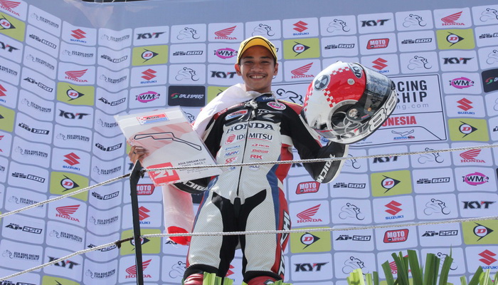 Gerry dan Febriansyah Raih Sukses di Ajang ARRC Sentul