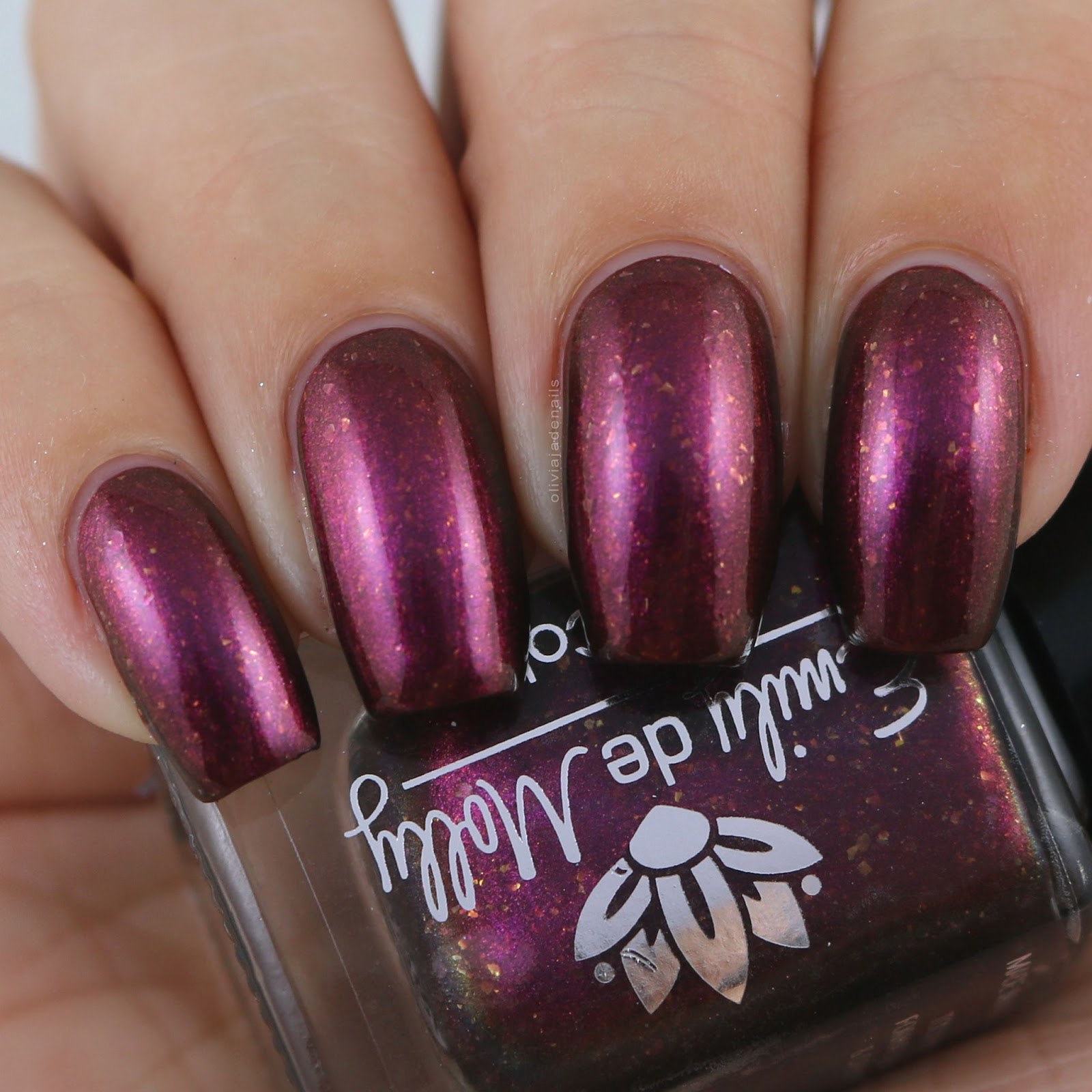 Emily de Molly Magnetic Fields swatched by Olivia Jade Nails